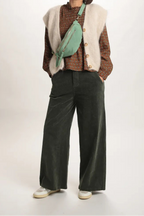 Pantalon Aliénor velours côtelé vert