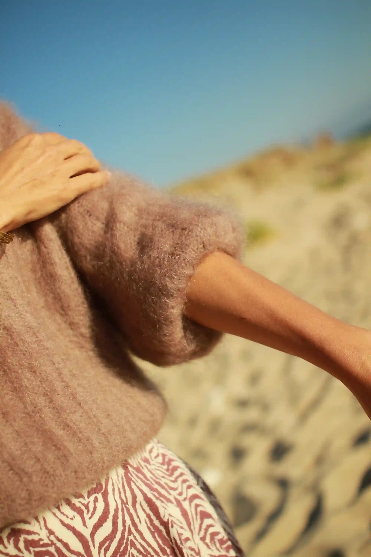 Pull "Jackie" Taupe en kid Mohair