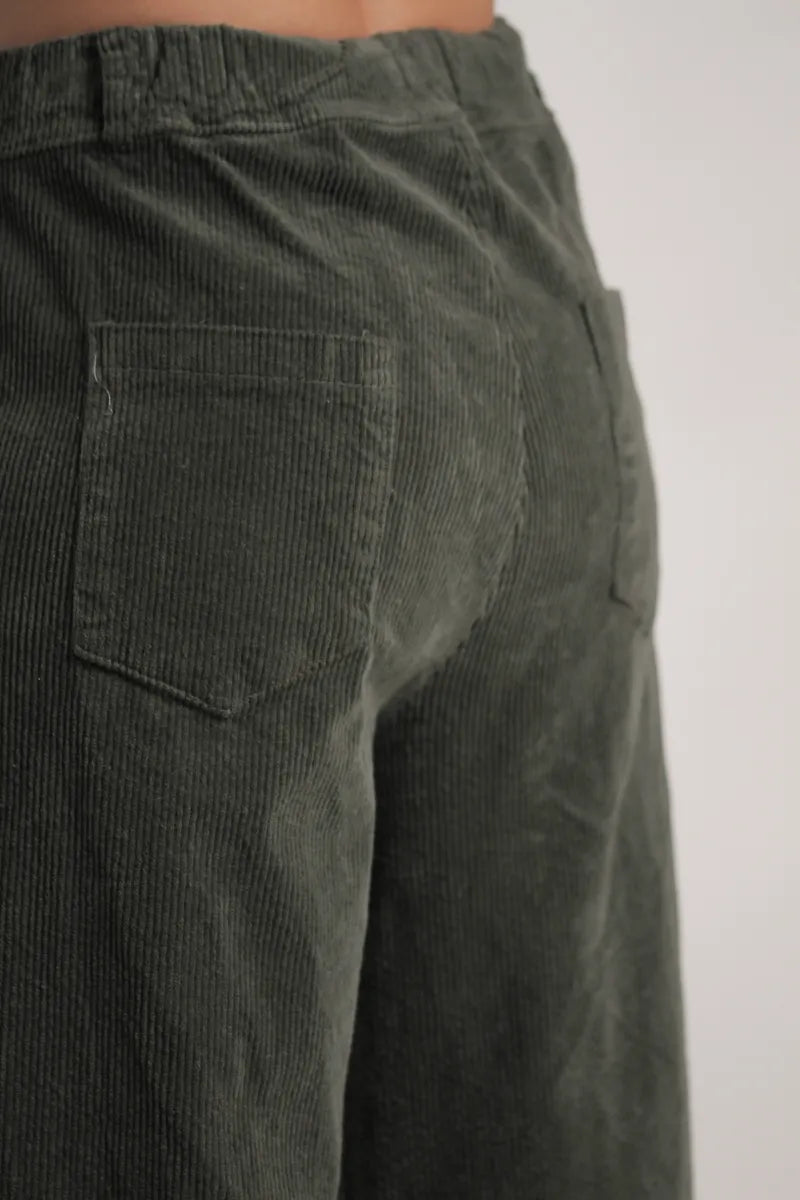 Pantalon Aliénor velours côtelé vert