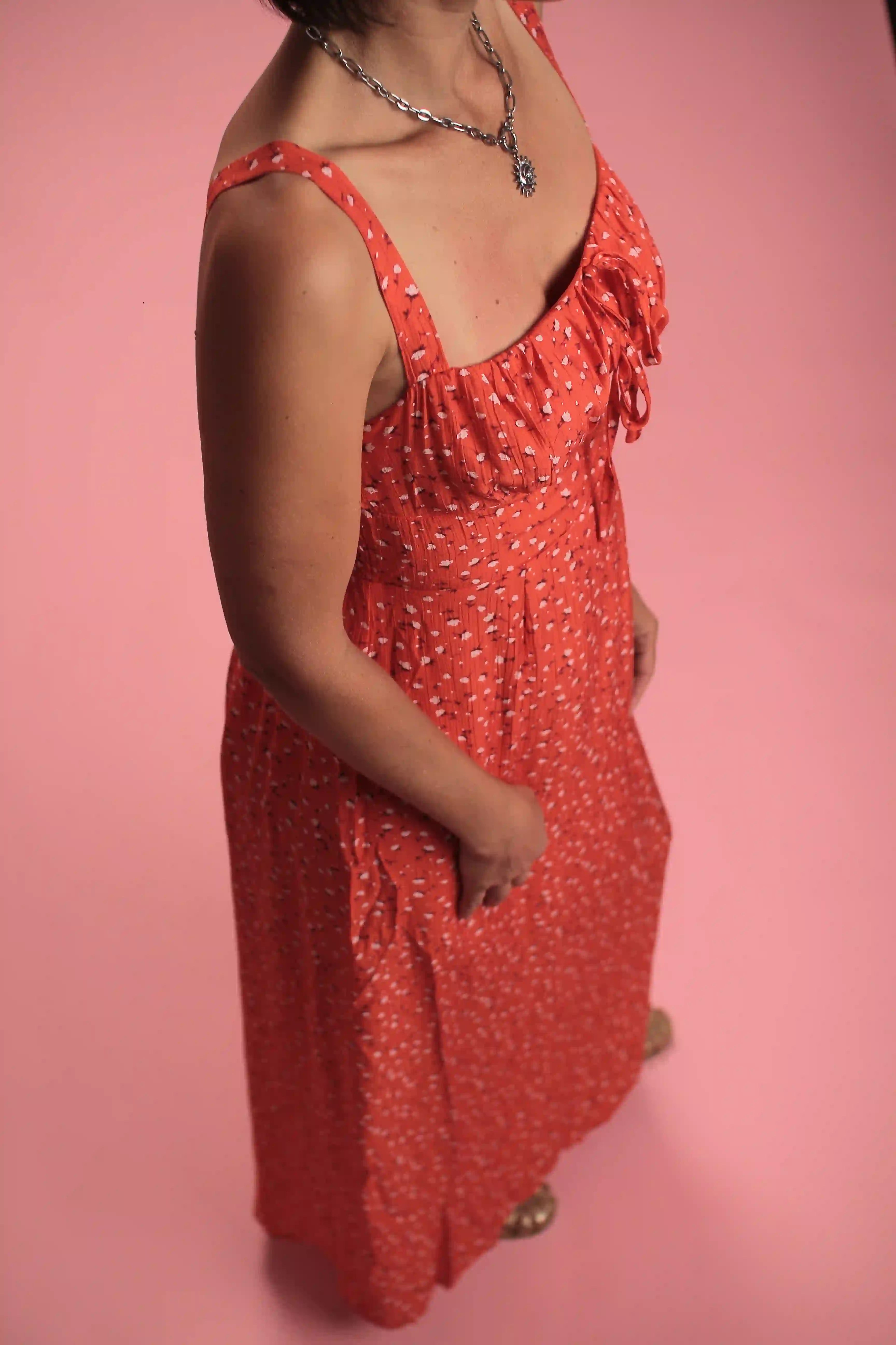 Robe Bella rouge à fleurs