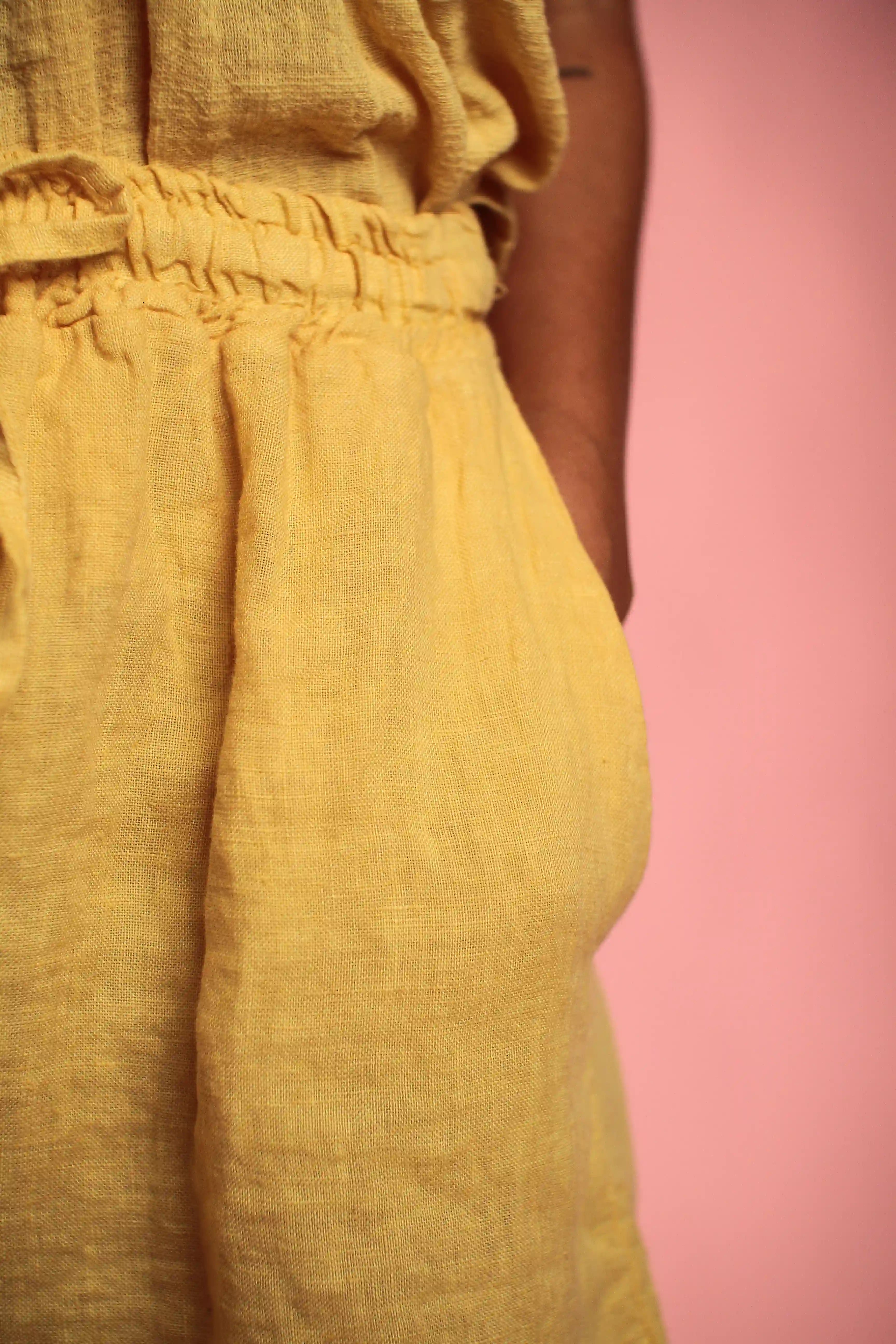 Short Adriana lin jaune