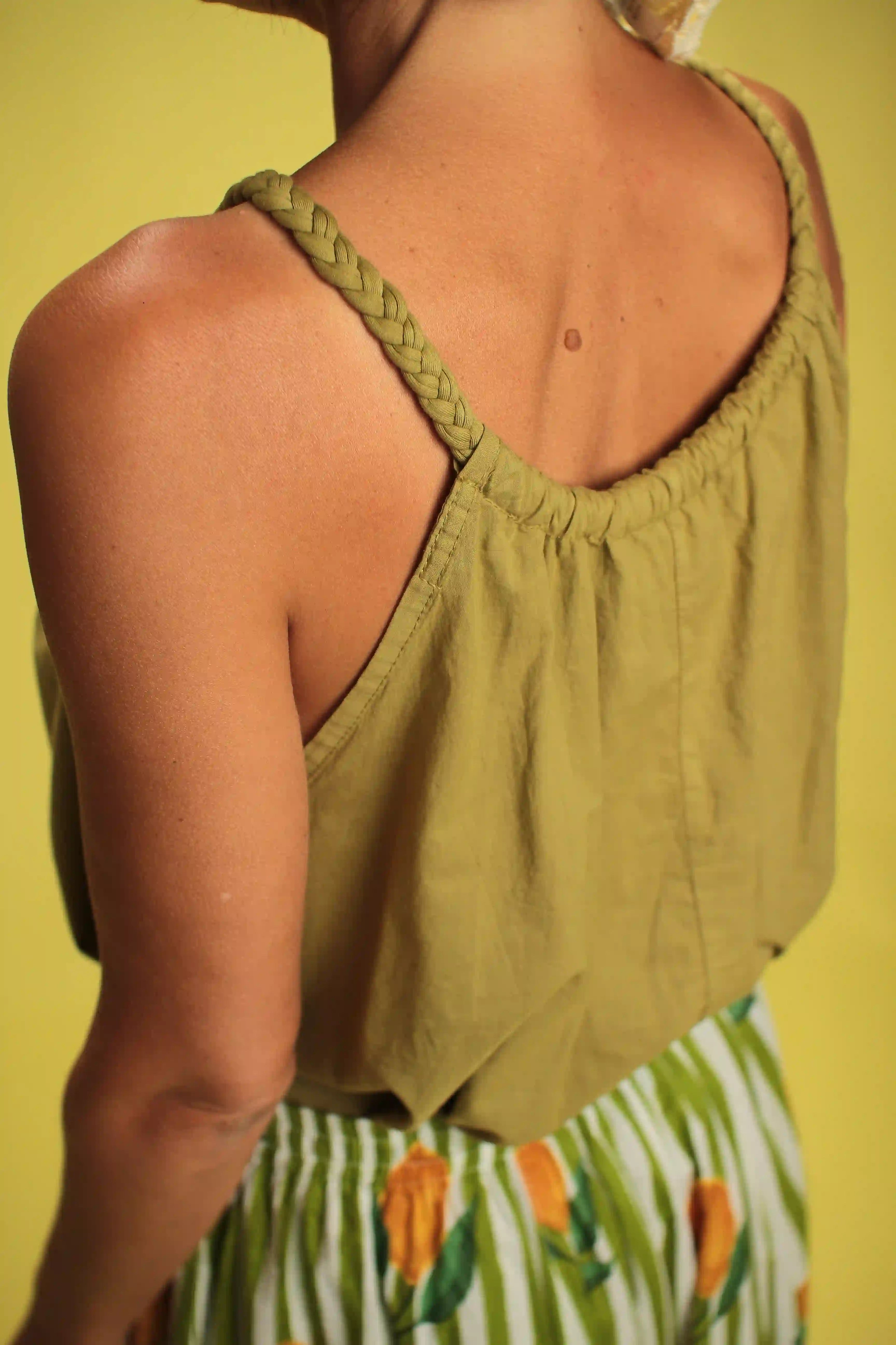 Top Cléo vert olive