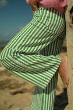 Pantalon "Beetle" rayé vert